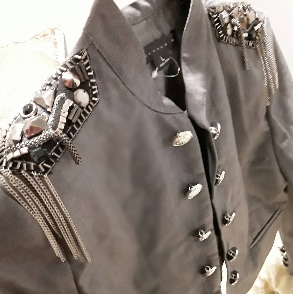 Blingy embellished grey crop blazer chain detail